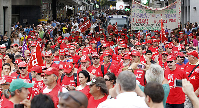 Manifestacin de los trabajadores de Coca-Cola en la Puerta del Sol...
