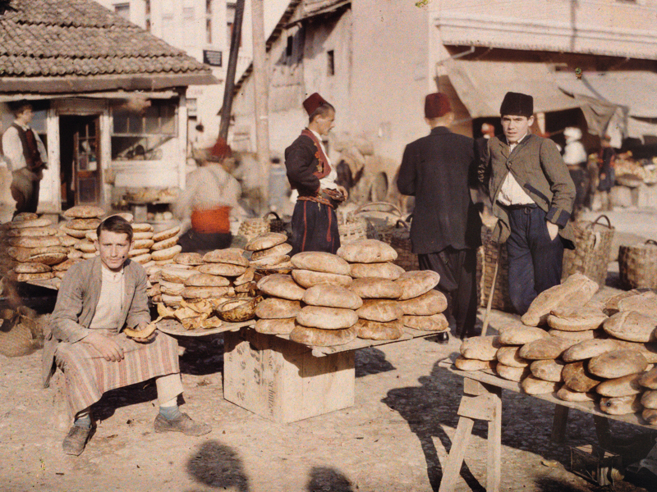 Vendedor de pan en octubre de 1912, Sarajevo,Bosnia-Herzegovina
