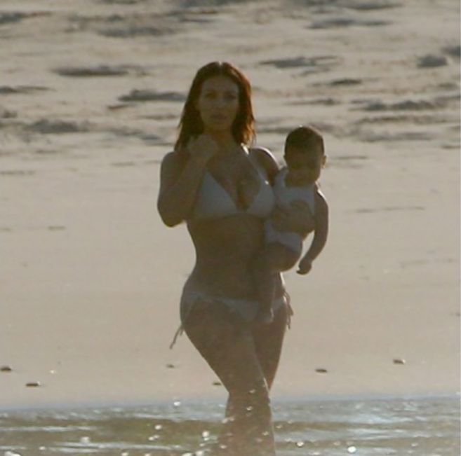 Kim Kardashian, la nueva afrodita, continuar con sus vacaciones en...