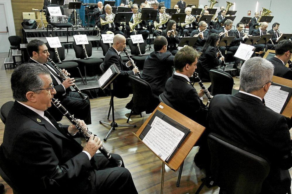 La Banda Municipal de Alicante durante una de sus actuaciones, en...
