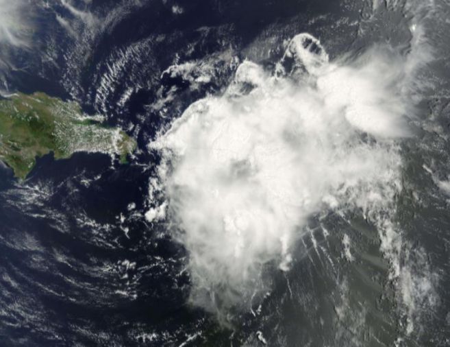 La tormenta tropical Bertha situada sobre Jamaica desde un satlite...