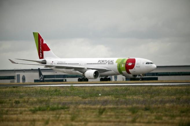 Vista de un Airbus A330-223 de la compaa portuguesa TAP