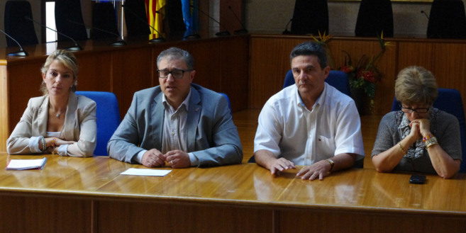 Estefana Gonzalvo, el alcalde Lloren Suau, Josep Toni Olivares y...