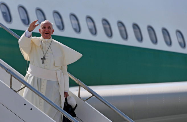 El Papa, antes de viajar a Corea del Sur, su tercer viaje...
