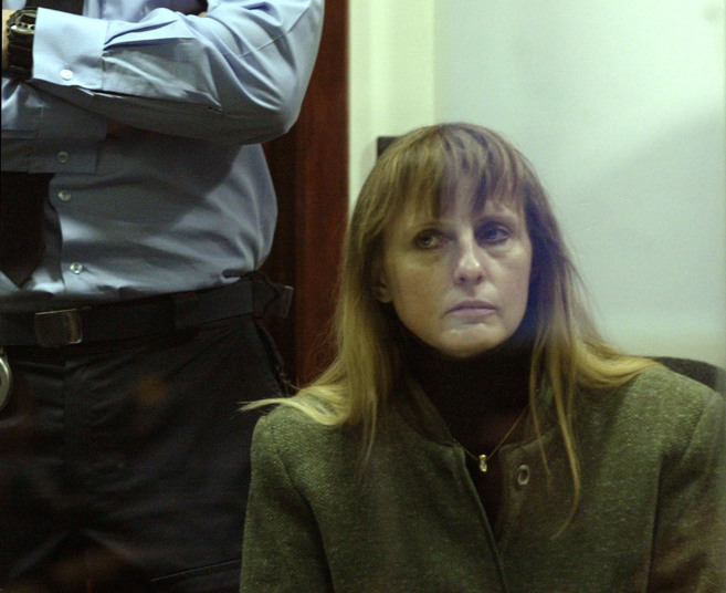 La ex esposa del pederasta Marc Dutroux, ante el tribunal que la...