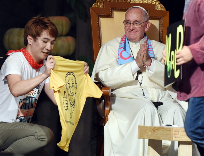 El Papa asiste a la celebracin de la VI Jornada de la Juventud...