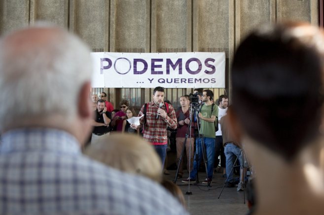 Una reunión de Podemos celebrada en el Tinglado de la Marina Juan...