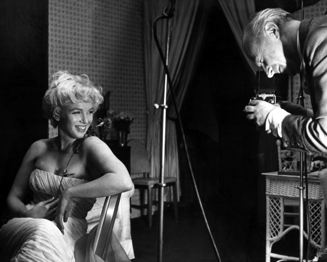 Cecil Beaton, fotografiando a Marilyn Monroe en 1957.