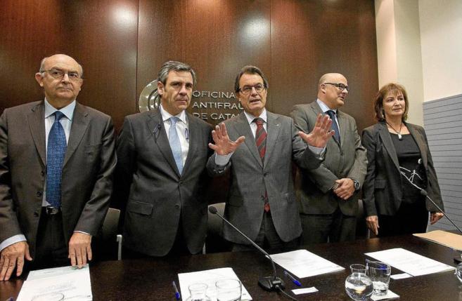 El presidente de la Generalitat en las oficinas de antifraude.