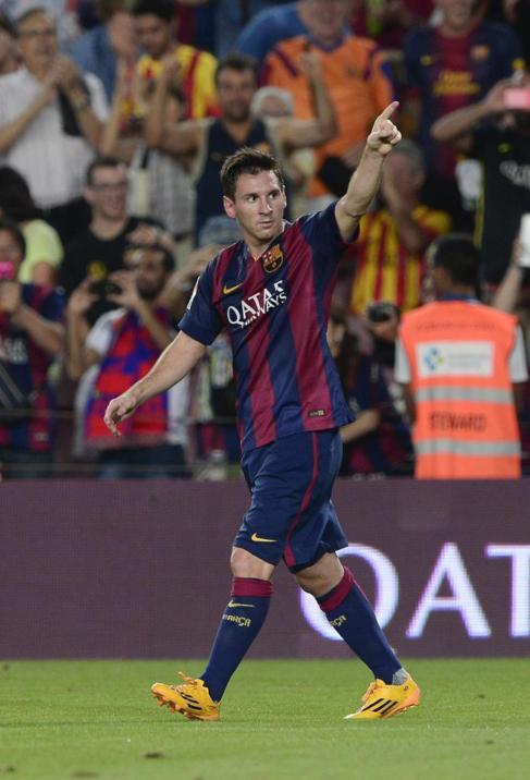 Messi celebra uno de sus dos goles ante el Elche.