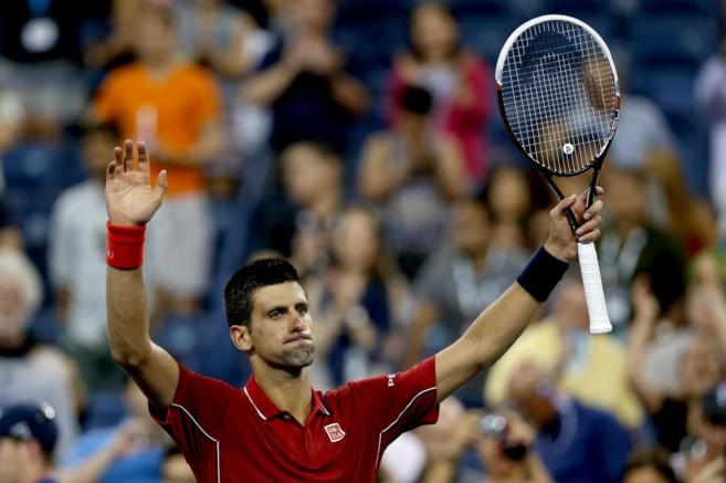 Novak Djokovic celebra su victoria ante Diego Schwartzman.