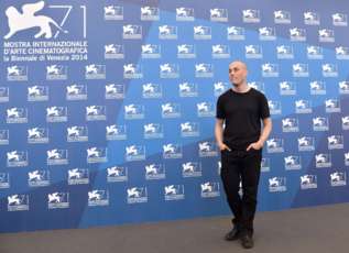 El realizador Joshua Oppenheimer en Venecia