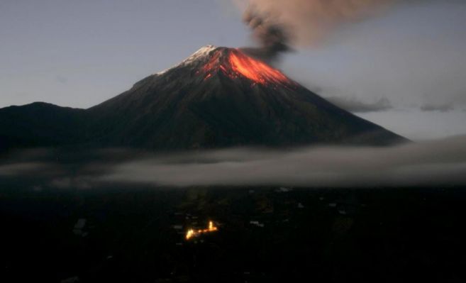 El volcn Tungurahua registra explosiones
