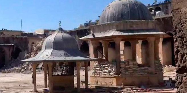 La gran mezquita de Alepo tras los bombardeos que tuvieron lugar en...