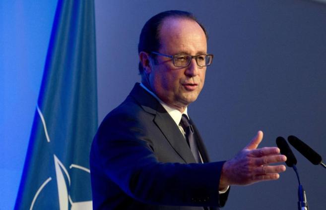 El presidente francs, Franois Hollande, habla con la prensa en...
