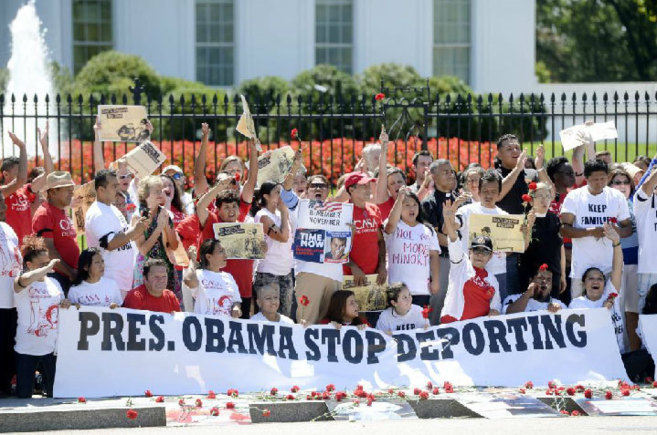 Protesta contra las polticas de inmigracin de Obama cerca de la...