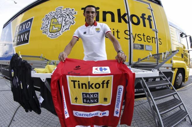 Contador, con el maillot rojo de líder de la Vuelta.