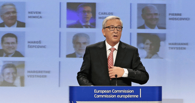 Juncker presenta a los miembros de la nueva Comisin Europea, ayer,...