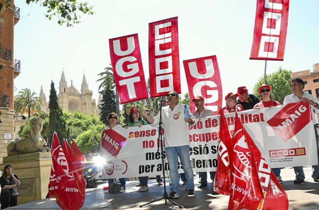 Manifestacin de los sindicatos UGT y CCOO en Palma.