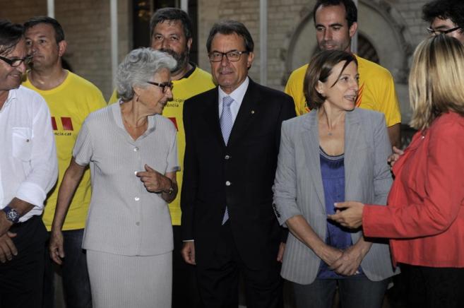 Artur Mas, ayer con la presidenta de la ANC y otros impulsores del...