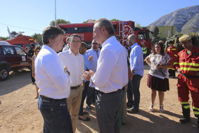 Luis Santamara junto al delegado del Gobierno, Serafn Castellano,...