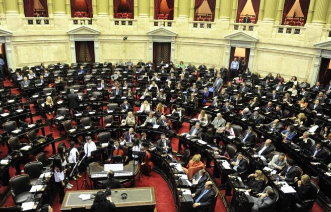 Sesin especial en la Cmara de Diputados argentina para votar la...