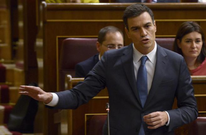El secretario general del PSOE, Pedro Snchez, durante la sesin de...