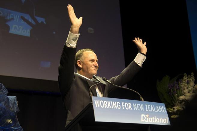 El 'premier' John Key celebra su victoria electoral.