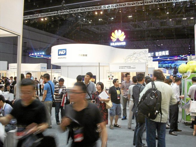 Aspecto del área de exposición del Huawei Cloud Congress.