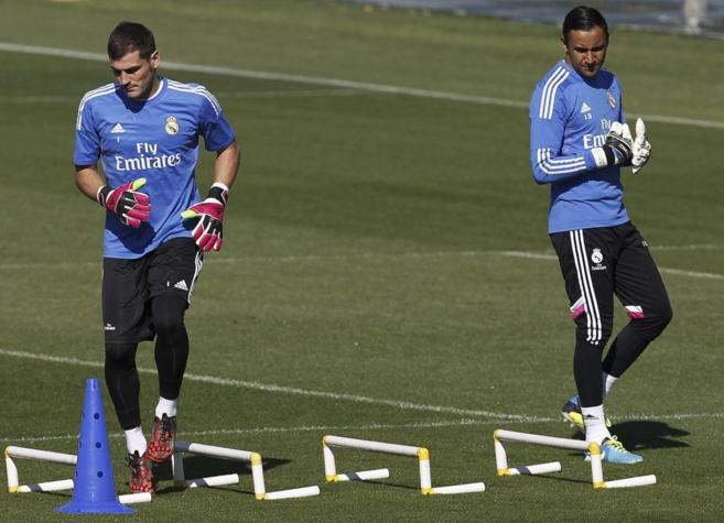 Iker Casillas y Keylor Navas (dcha), durante un entrenamiento.