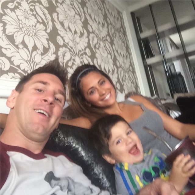 Leo Messi disfruta de una tarde de mate en familia.