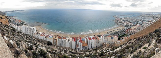 Imagen de la fachada litoral de la ciudad de Alicante.