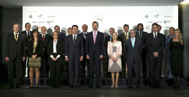 Felipe VI, junto a los asistentes a la XXV Asamblea Plenaria del...