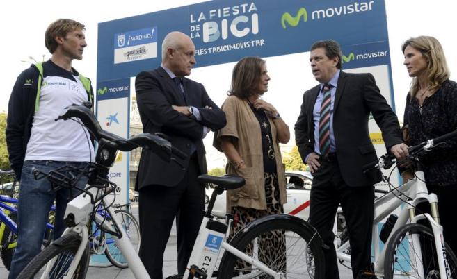La alcaldesa, Ana Botella, junto al Director de Coordinacin...