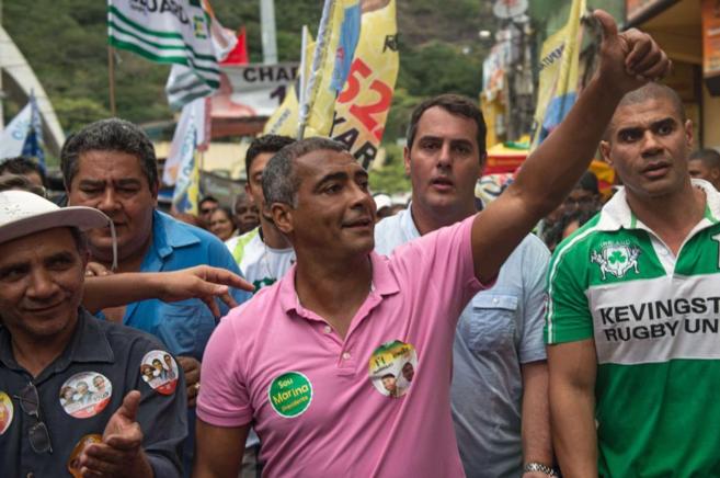 Romario durante un acto de campaa del Partido Socialista Brasileo...