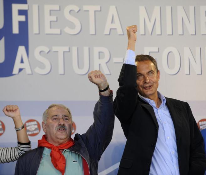 Jos ngel Fernndez Villa y Jos Luis Rodrguez Zapatero, en...