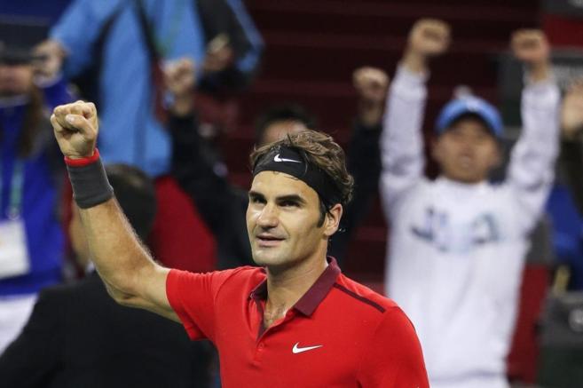 Roger Federer celebra su victoria contra Mayer en el Masters 1000 de...