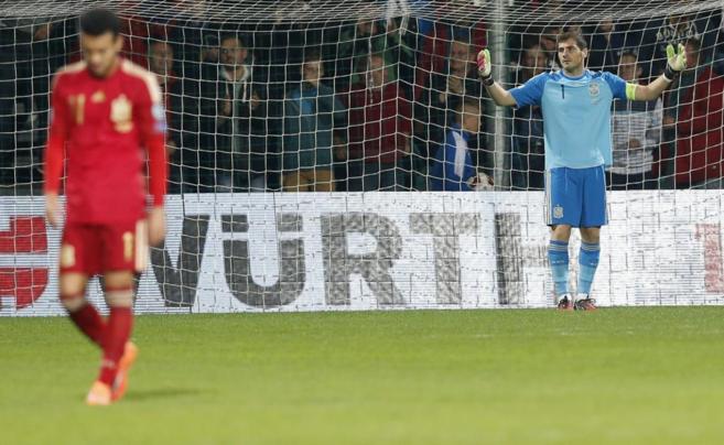 Casillas, tras encajar el segundo gol ante Eslovaquia.