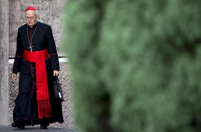 El cardenal húngaro Peter Erdo a su llegada a sistir al Sínodo de...