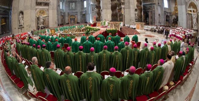Los obispos, reunidos en el Vaticano, con motivo del Snodo.