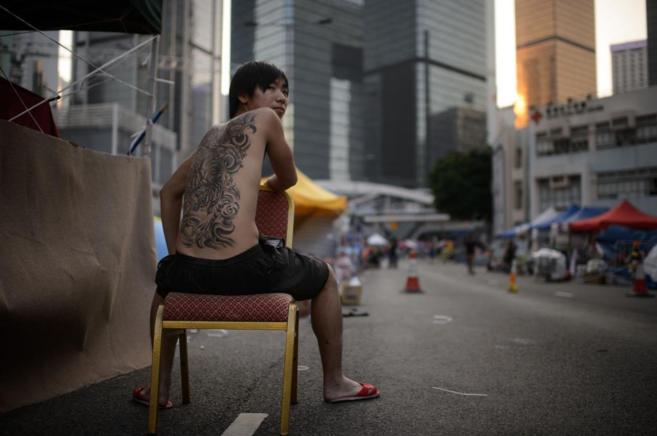 Un manifestante prodemocracia en el centro de Hong Kong