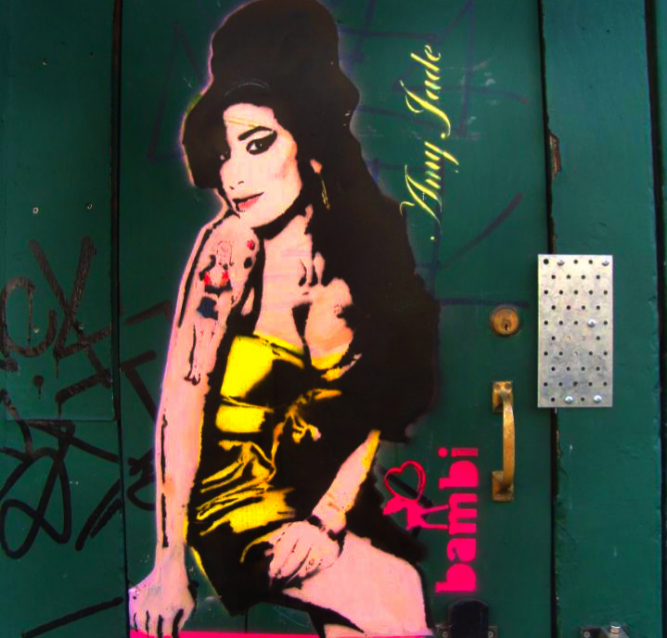 La obra que lanz a la fama: Amy Winehouse. Le borraron el naranja...
