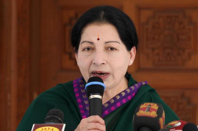 Jayalalithaa Jayaram comparece ante los medios en Tamil Nadu tras las...