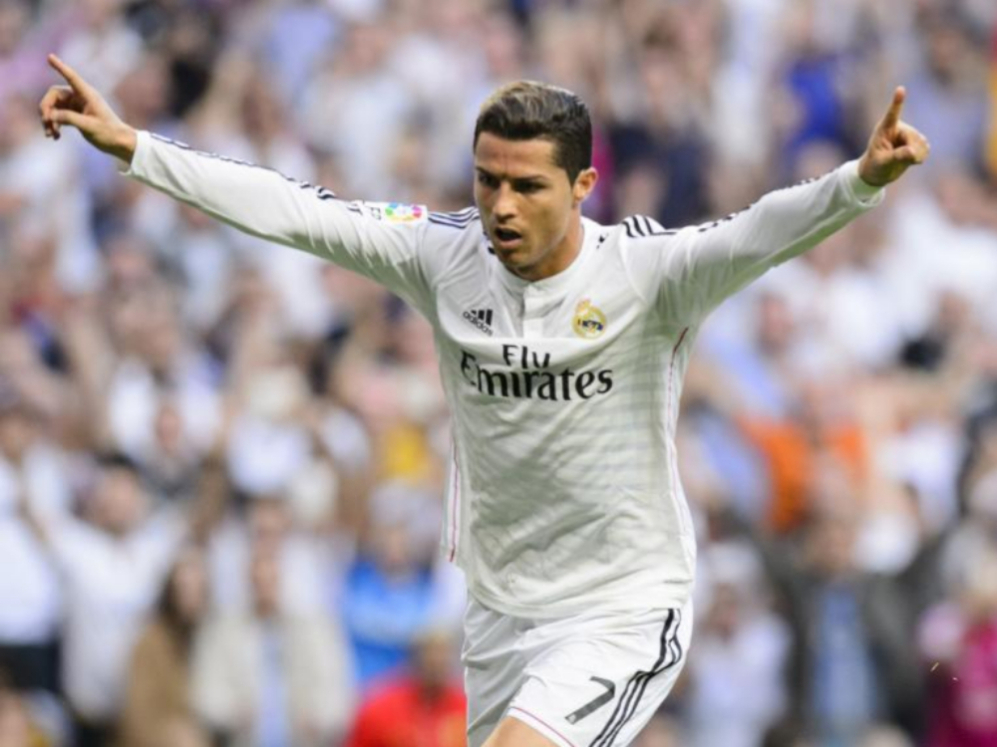 Cristiano Ronaldo celebra el gol que significa el empate del Real...
