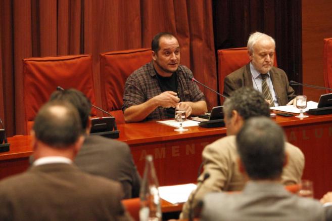 David Fernndez presidiendo la comisin sobre el caso Pujol