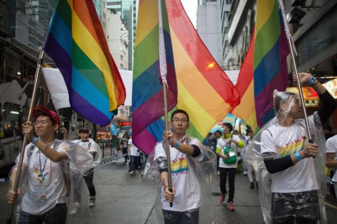 Manifestantes en Hong Kong con motivo del Da del orgullo gay, este...
