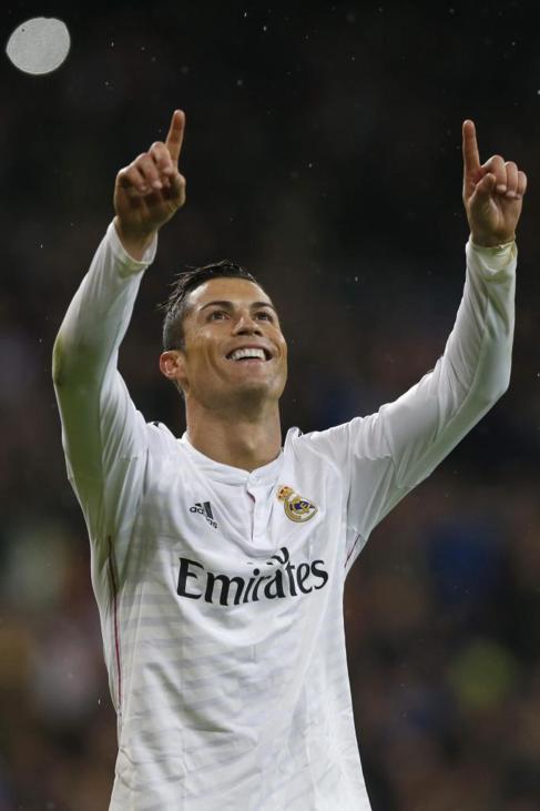 Cristiano Ronaldo celebra el quinto gol contra el Rayo.