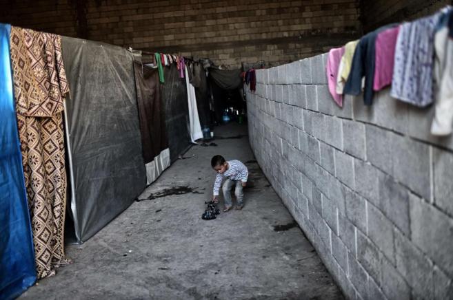 Un nio kurdosirio, en un campo de refugiados en Sanliurfa, cerca de...