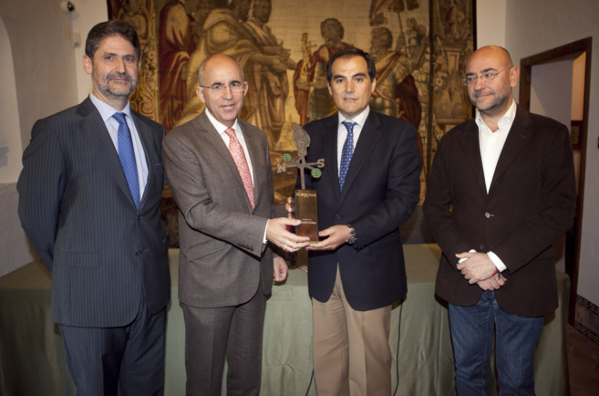 Entrega del Premio El Caminante al Ayuntamiento de Crdoba en el...