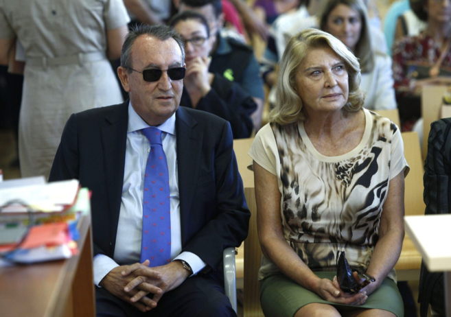 Carlos Fabra y su ex mujer durante el juicio, en octubre del ao...